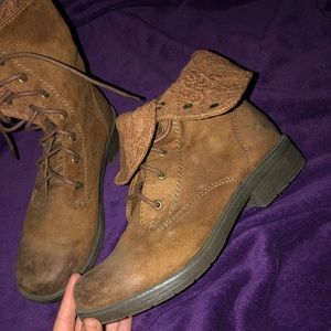 American eagle low cut boots